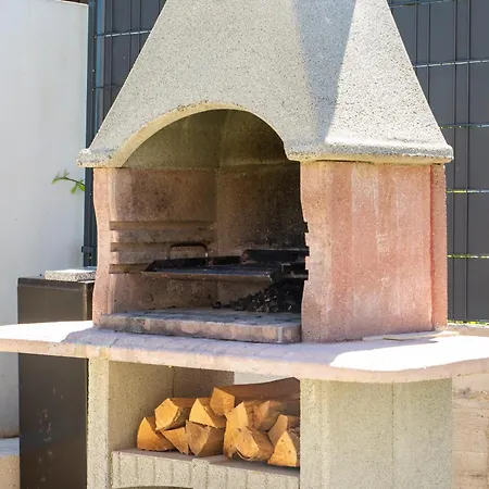 Egli S Bazenom Casa vacanze